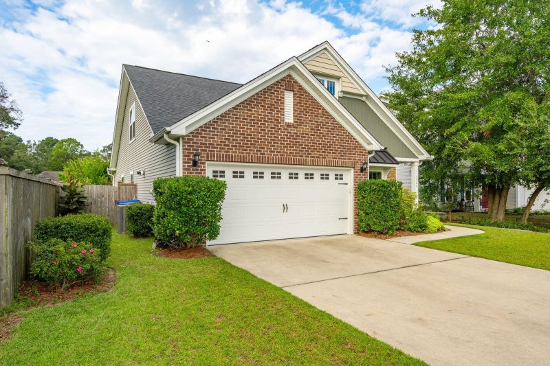 Property image 2 of 1546 Fishbone Drive in Fenwick Woods, Johns Island, SC 29455