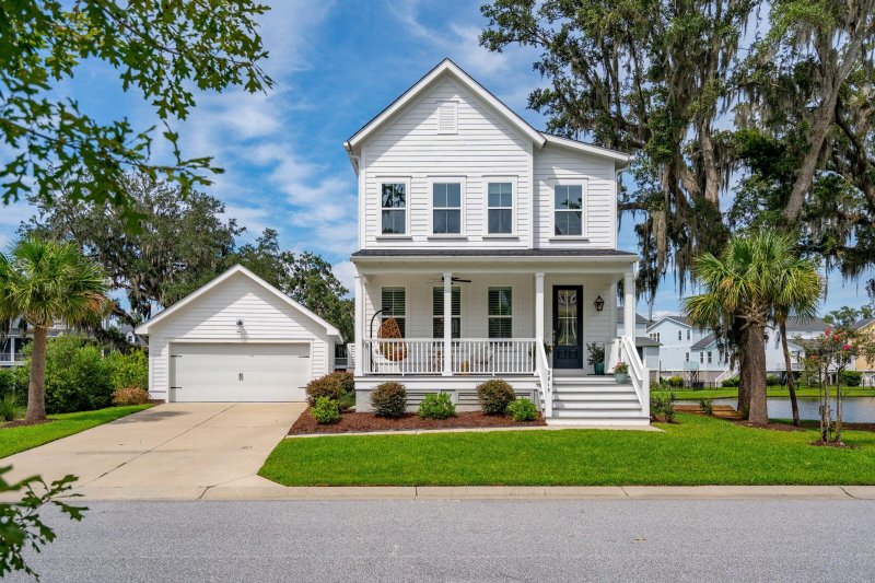 Property image 2 of 2815 Colonel Harrison Drive in Stonoview, Johns Island, SC 29455