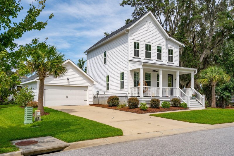 Property image 4 of 2815 Colonel Harrison Drive in Stonoview, Johns Island, SC 29455
