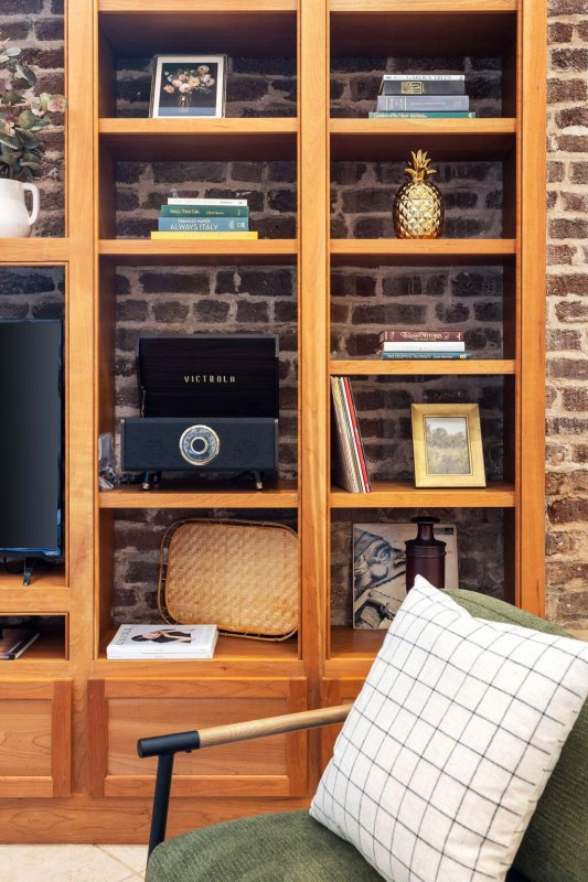 Property image 4 at 377 King Street 101, Charleston, SC 29401