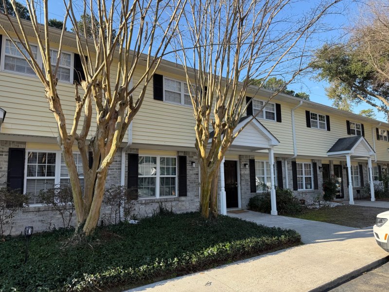 Wildwood Town Homes, Charleston Community