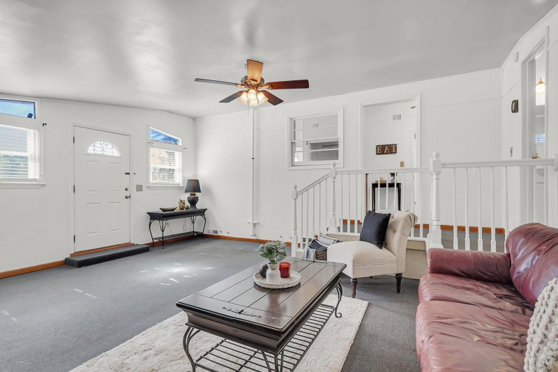 Property image 5 of 1442 N Sherwood Drive in Forest Acres, Charleston, SC 29407