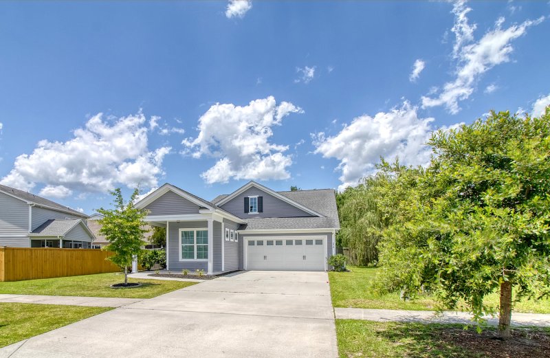 212 Palmetto Walk Drive