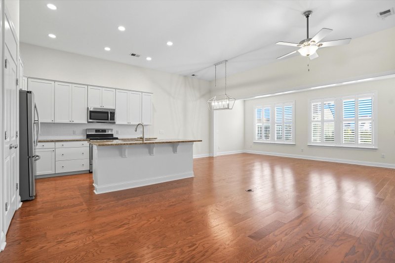 Property image 4 of 5025 Song Sparrow Way in The Ponds, Summerville, SC 29483