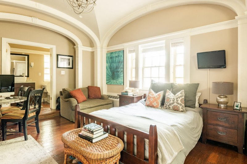 Property image 2 of 12 Bee Street C in Cannonborough-Elliotborough, Charleston, SC 29403