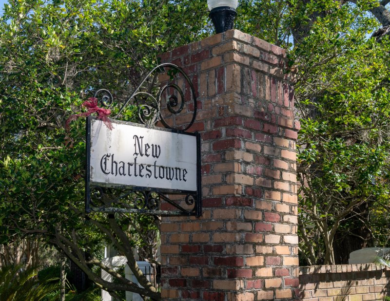 Property image 2 of 1023 Plantation Court in Snee Farm, Mount Pleasant, SC 29464