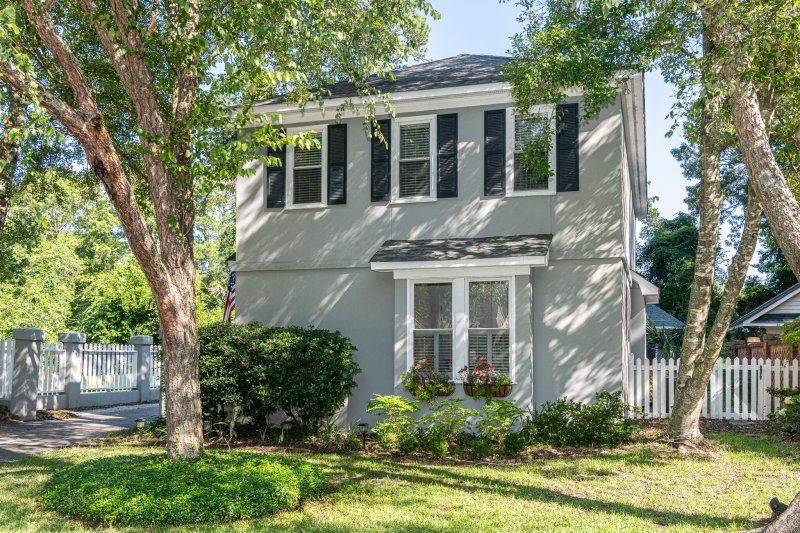 Property image 4 of 1023 Plantation Court in Snee Farm, Mount Pleasant, SC 29464