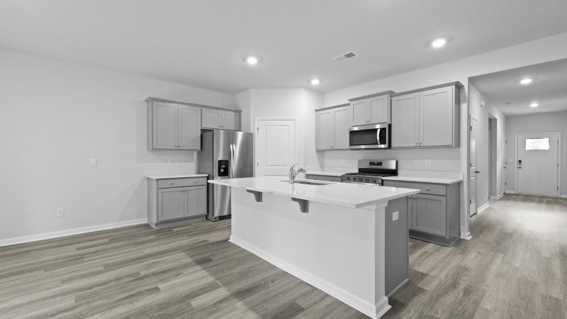 Property image 3 of 8019 Precious Court in Hillcrest, Ravenel, SC 29470