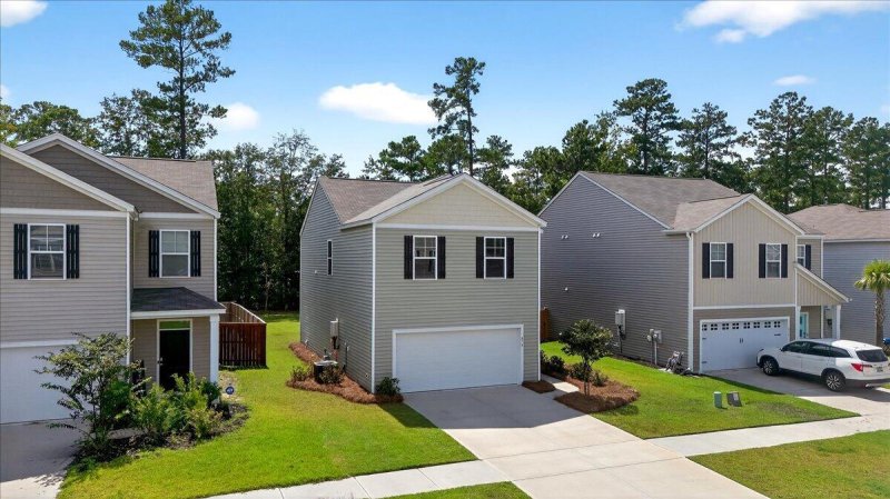 Property image 2 at 476 Cedarview Road, Summerville, SC 29486