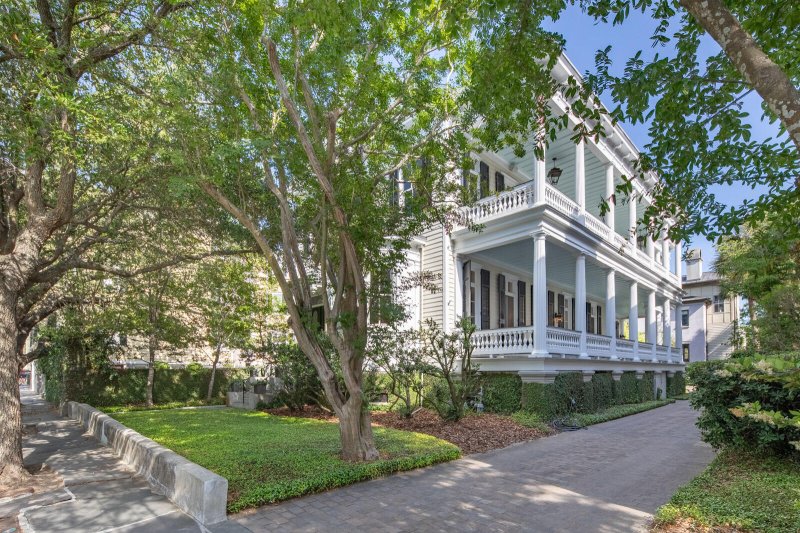 Property image 2 at 155 Wentworth Street A, Charleston, SC 29401