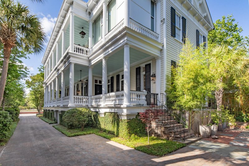 Property image 3 at 155 Wentworth Street A, Charleston, SC 29401