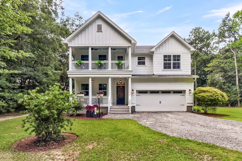 2226 Arthur Rose Lane