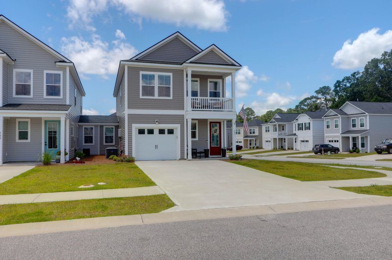 Hawthorne Landing, Goose Creek Community