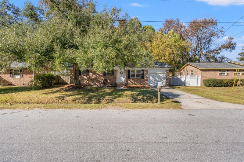 Property image 2 of 21 Pratt Street in None, Charleston, SC 29407