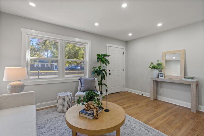 Property image 5 of 21 Pratt Street in None, Charleston, SC 29407