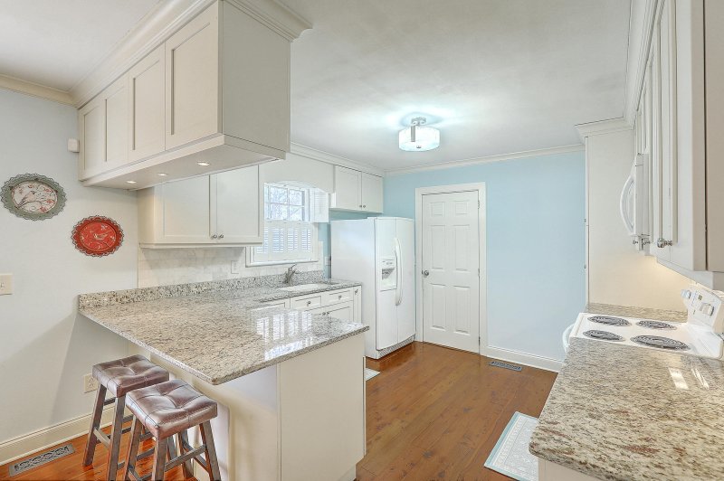 Property image 3 at 2213 Wood Avenue, Charleston, SC 29414