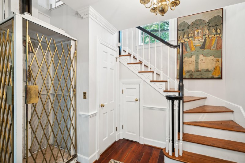 Property image 4 of 39 N Adgers Wharf in South of Broad, Charleston, SC 29401