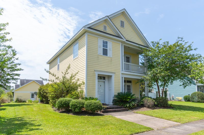 Property image 2 at 311 Foxglove Avenue, Summerville, SC 29483