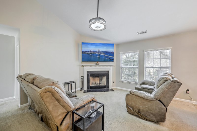 Property image 5 of 435 Watershed Drive in Liberty Hall Plantation, Goose Creek, SC 29445