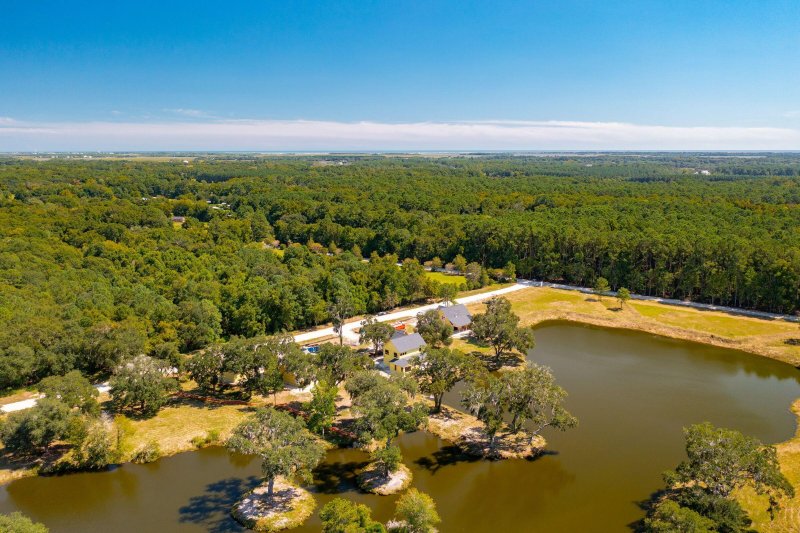 Property image 2 at 2982 Lodge Berry Lane, Johns Island, SC 29455