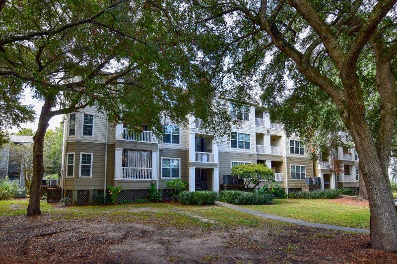 700 Daniel Ellis Drive 4304