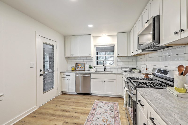 Property image 2 at 4310 Pamela Lane, North Charleston, SC 29405