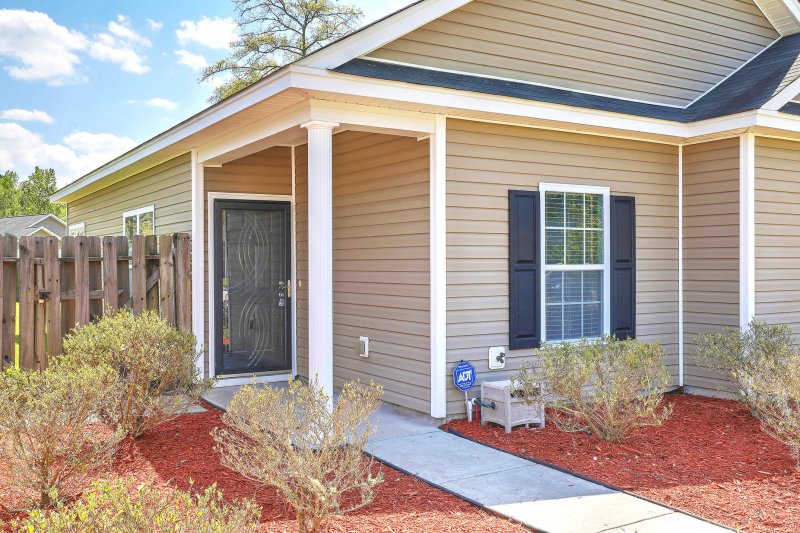 Property image 2 at 142 Pacolet Street, Summerville, SC 29485