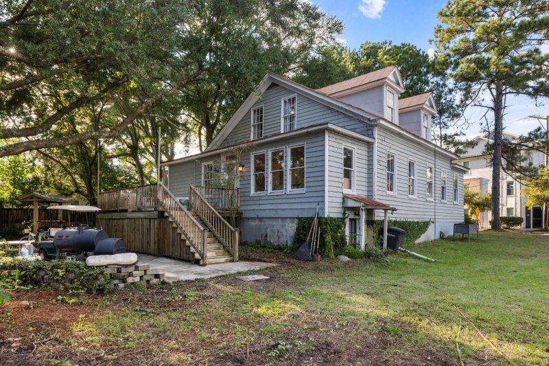 Property image 4 of 725 King Street in Old Mt Pleasant, Mount Pleasant, SC 29464