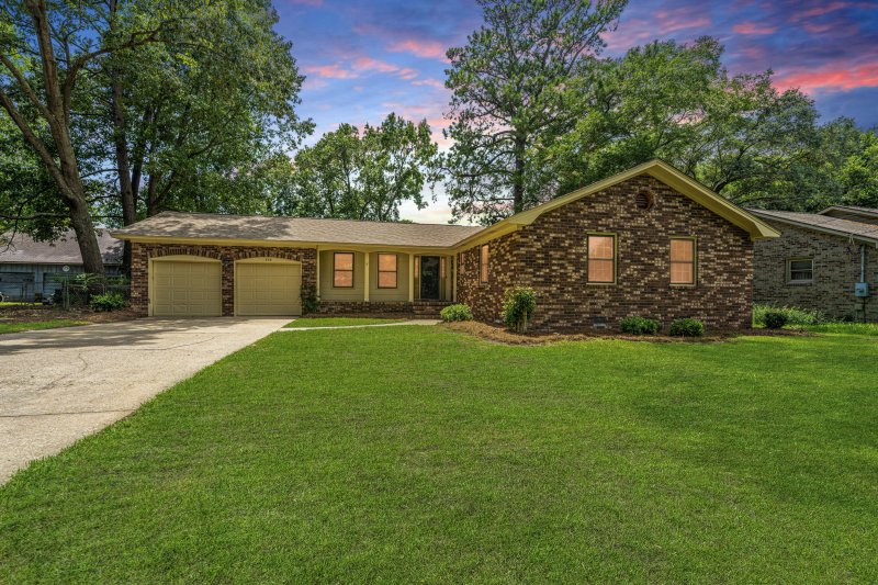 Melrose, Charleston Community