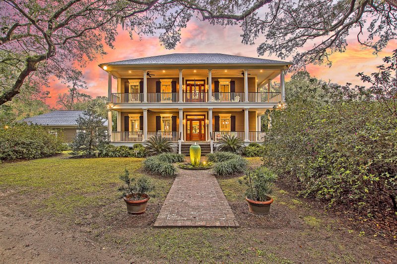 Wadmalaw Island, Wadmalaw Island Community