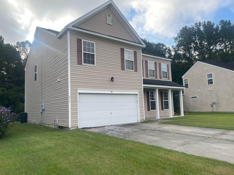 571 English Oak Circle