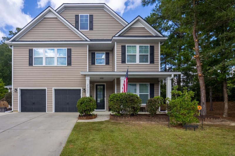 Property image 2 of 2307 Hummingbird Lane in Pine Forest, Summerville, SC 29483