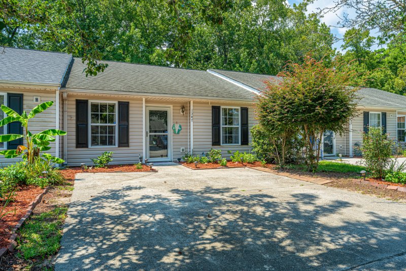 1347 Pinnacle Lane