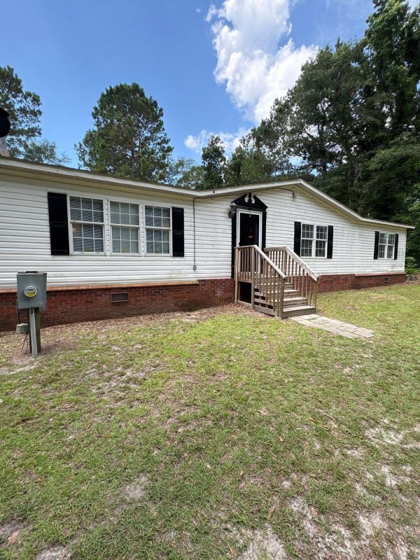 1093 Tobacco Road