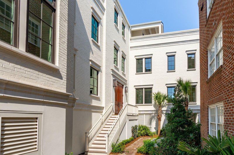 Property image 5 of 4 Prioleau Street in South of Broad, Charleston, SC 29401