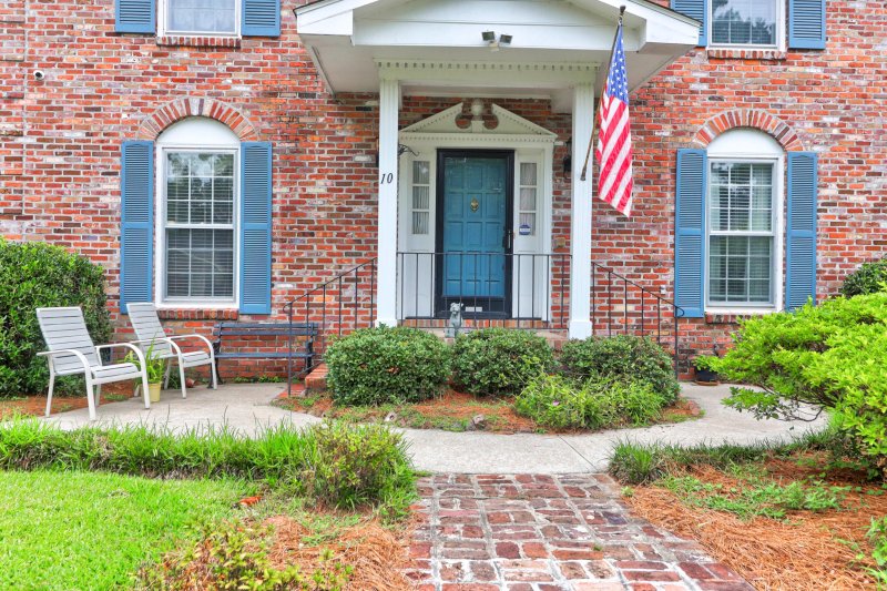 Property image 3 at 10 Old English Drive, Charleston, SC 29407