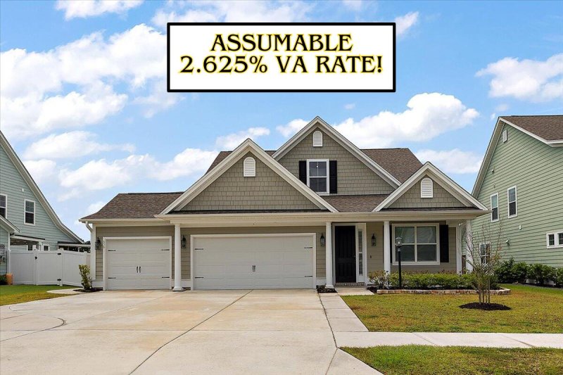 Property image 2 of 656 Yellow Leaf Lane in Cane Bay Plantation, Summerville, SC 29486