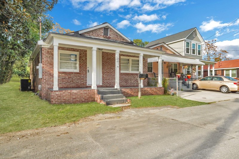 Property image 3 of 2016 Echo Avenue in Union Heights, North Charleston, SC 29405
