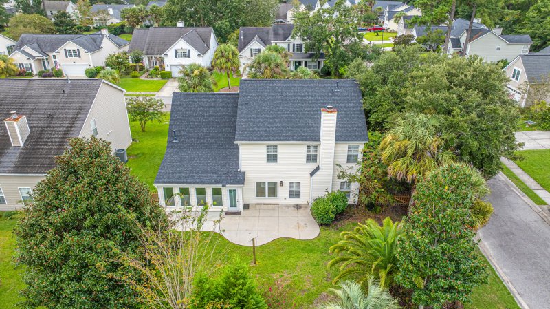 Property image 2 of 2339 Parsonage Woods Lane in Park West, Mount Pleasant, SC 29466