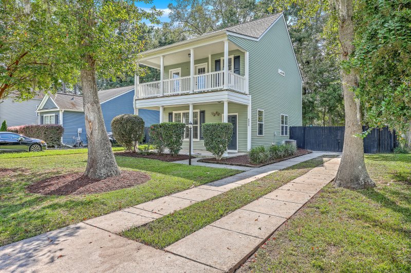 8953 Planters Row Lane