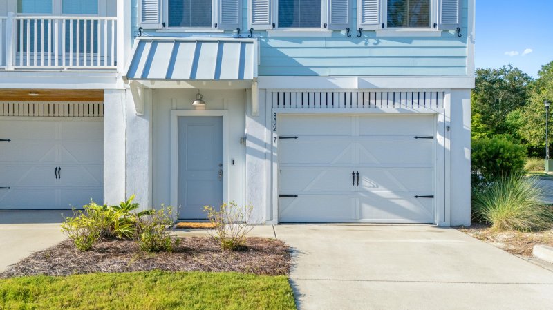 Property image 3 of 802 Kings Oak Court 7 in Governors Cay, Charleston, SC 29492
