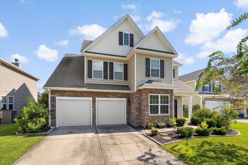 Property image 5 of 225 Berwick Drive in Wentworth Hall, Summerville, SC 29483