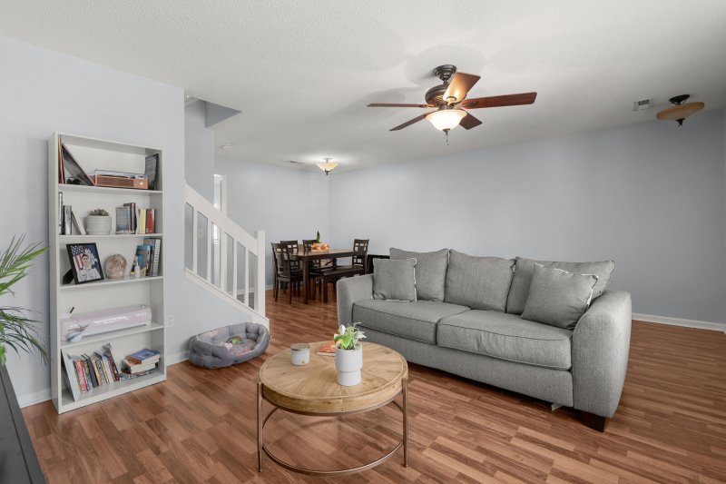 Property image 4 of 135 Brockman Way in Persimmon Hill Townhouses, Goose Creek, SC 29445