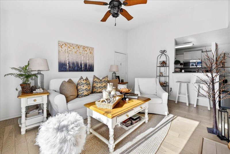 Property image 2 of 2011 N Hwy 17 I in The Meridian, Mount Pleasant, SC 29466