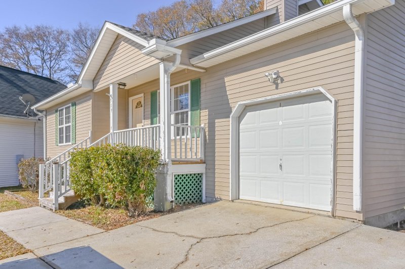 Property image 3 at 319 Sussex Court, Goose Creek, SC 29445