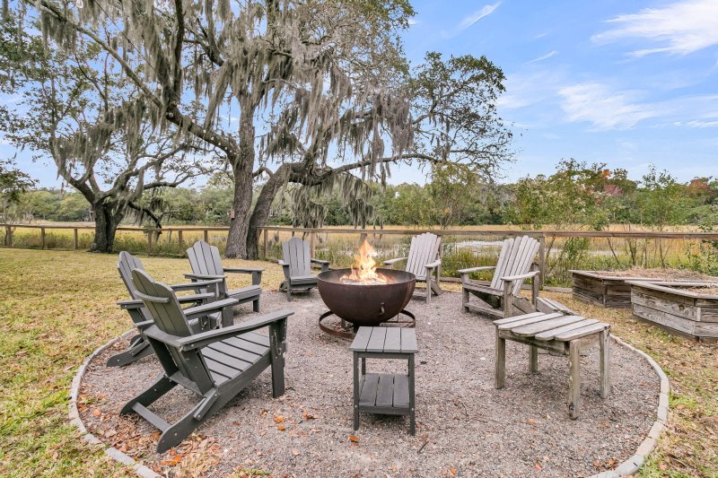 Property image 5 of 922 Preston Road in Fort Johnson Estates, Charleston, SC 29412