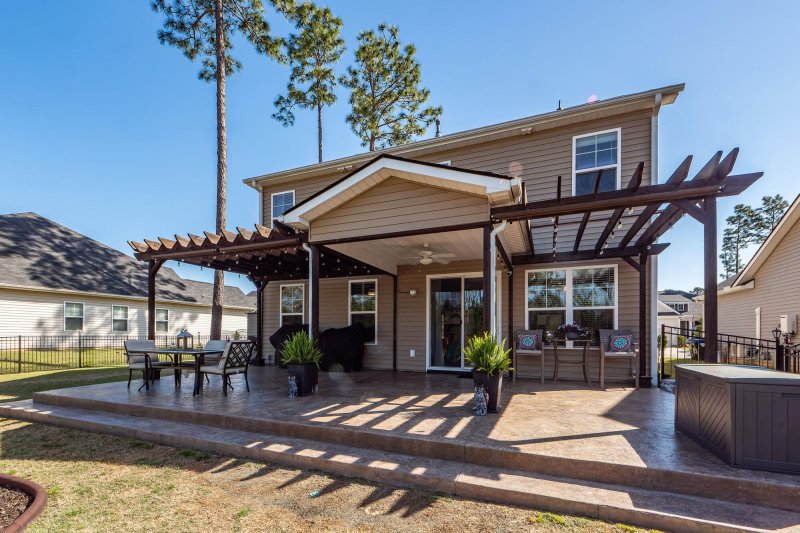 Pine Forest, Summerville Community