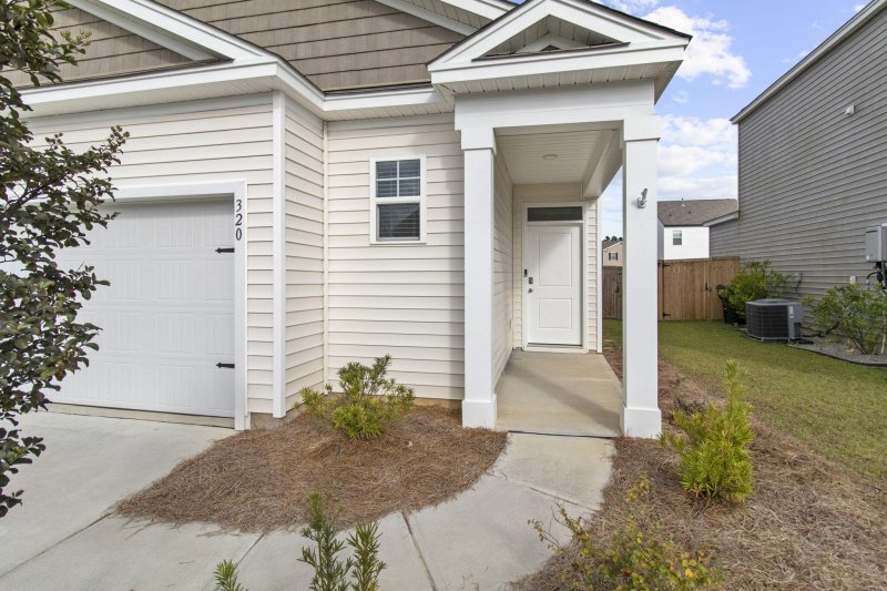 Property image 4 of 320 Bear Paw Lane in Cane Bay Plantation, Summerville, SC 29486