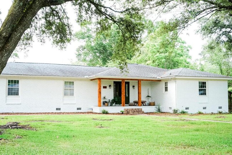 Property image 2 of 1149 Brookside Drive in Belvedere Estates, Hanahan, SC 29410