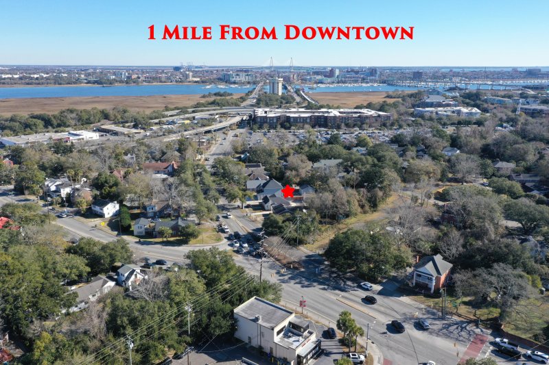 Windermere, Charleston community